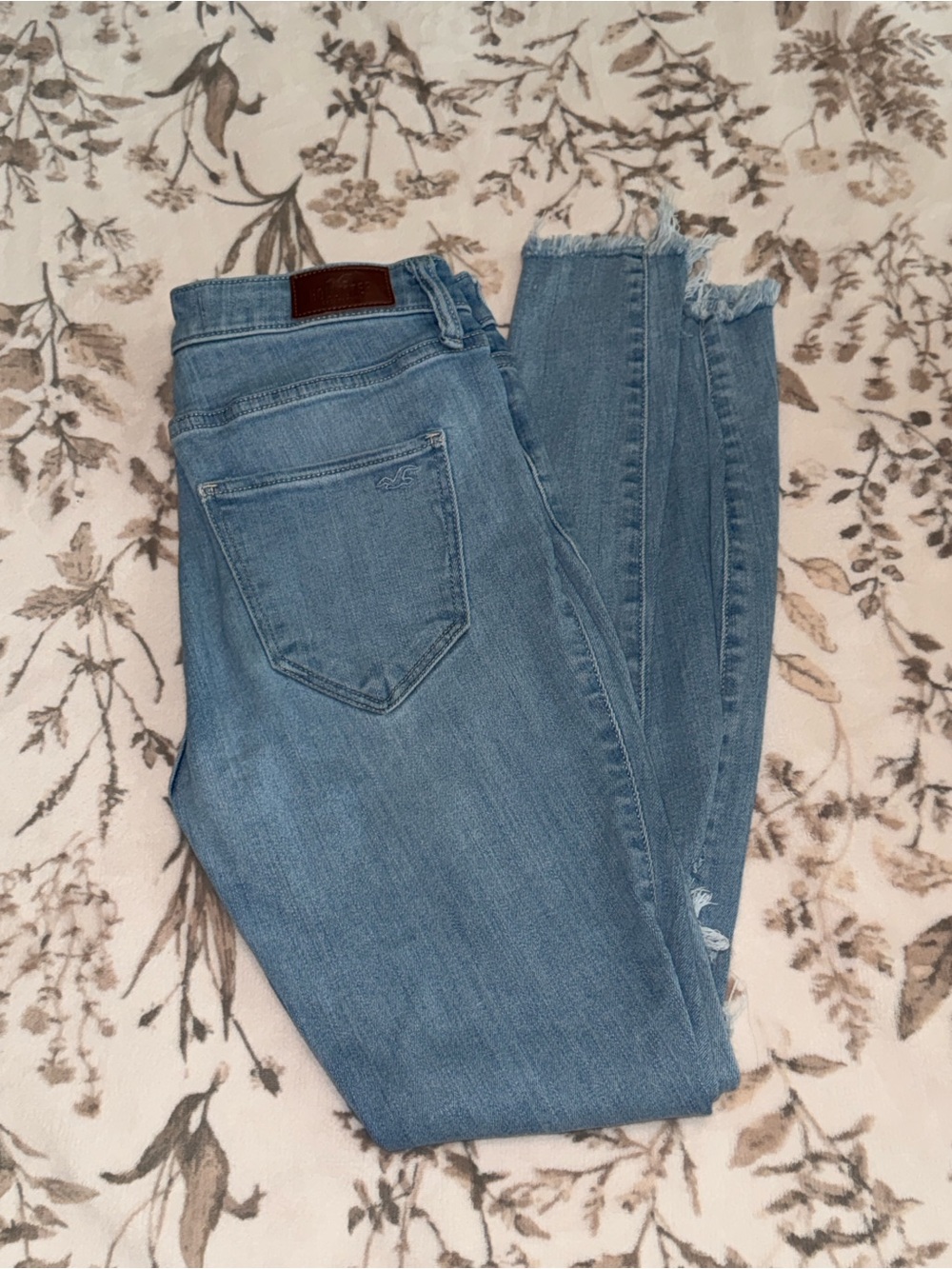 Hollister Light Blue High-Rise Skinny Jeans with Frayed Hem